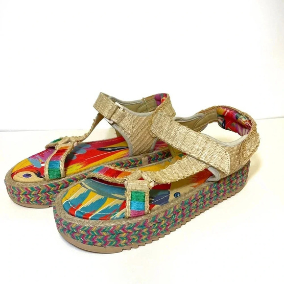 NWT FARM Rio Colorful Toucans Flatform Raffia Velcro Sandal - Platform Tropical - Picture 1 of 4